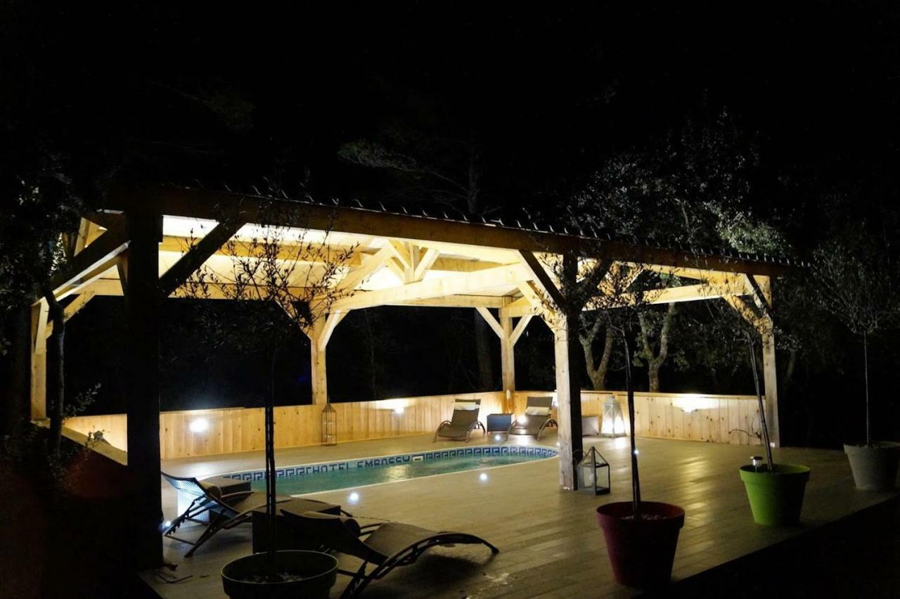 Domaine Des Bruguieres Villa Entrecasteaux Екстериор снимка