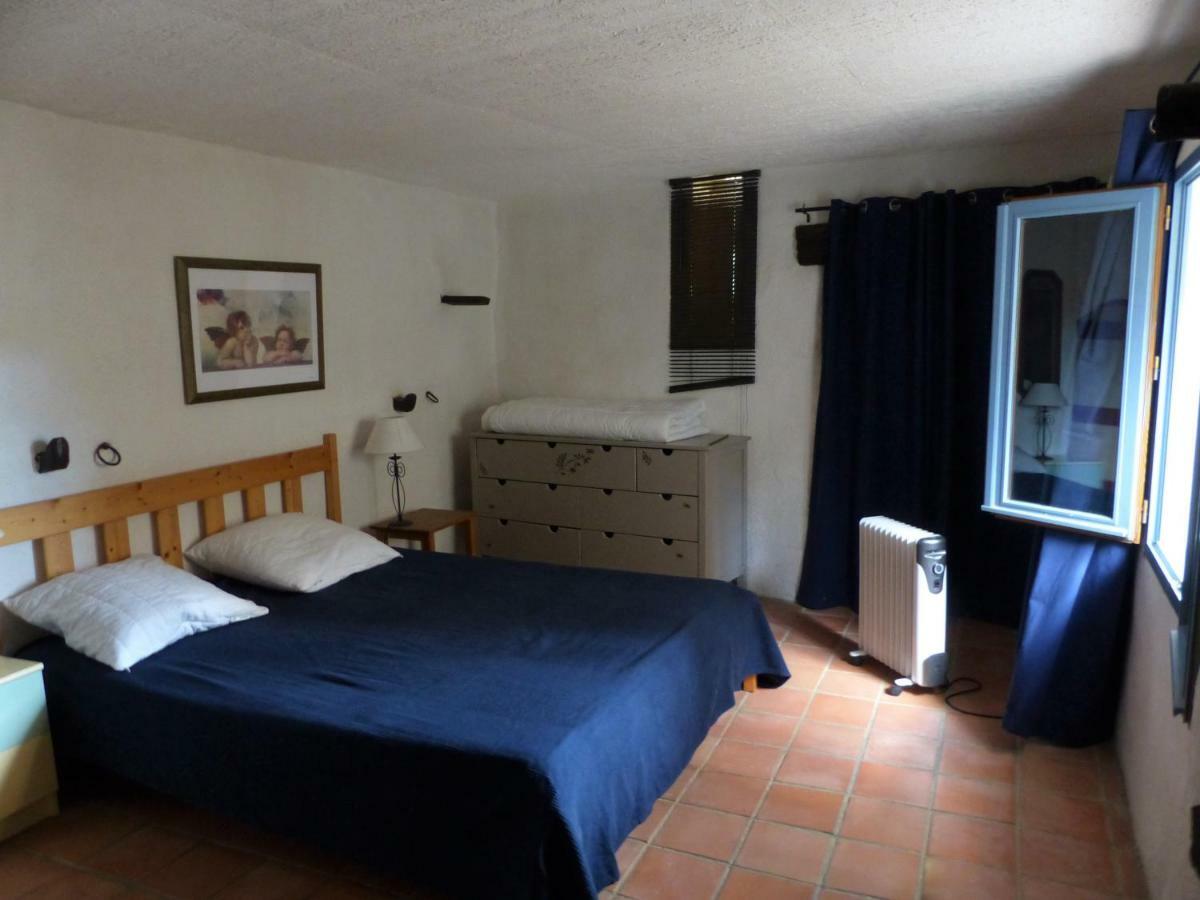 Domaine Des Bruguieres Villa Entrecasteaux Екстериор снимка