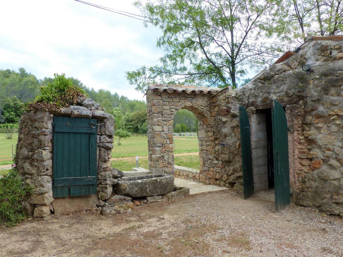 Domaine Des Bruguieres Villa Entrecasteaux Екстериор снимка